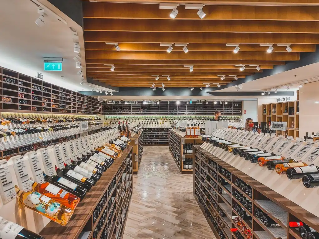 深圳酒业贸易红酒白酒批发:餐饮与商超选品搭配方案正文配图 1