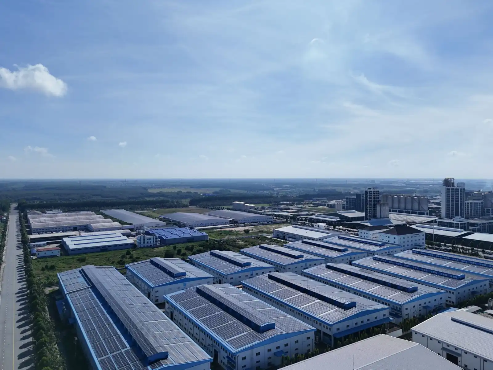2025年酒类批发渠道新趋势:深圳酒业贸易商如何优化供应链布局正文配图 1