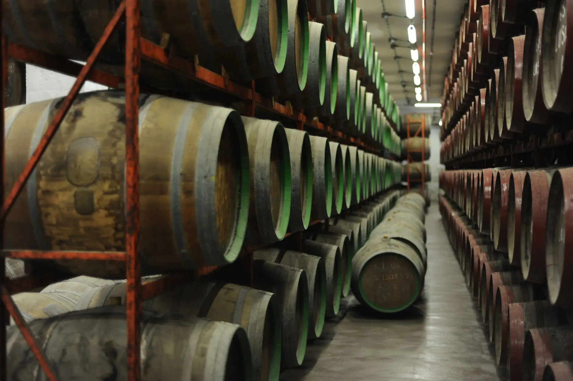 深圳盛世酒业酒类批发产品线全解析:红酒白酒洋酒一站式供应方案正文配图 2